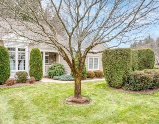 54 High Pine Cir, Wilbraham, Massachusetts, 3 Bedrooms Bedrooms, 6 Rooms Rooms,2.5 BathroomsBathrooms,Residential,For Sale,High Pine Cir,73457386