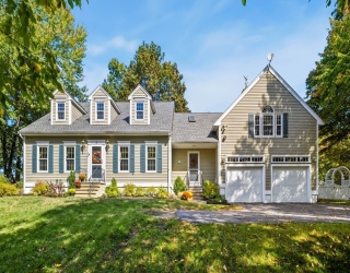 3 Marshall Drive, West Newbury, Massachusetts, 4 Bedrooms Bedrooms, 8 Rooms Rooms,2.5 BathroomsBathrooms,Residential,For Sale,Marshall Drive,73463692