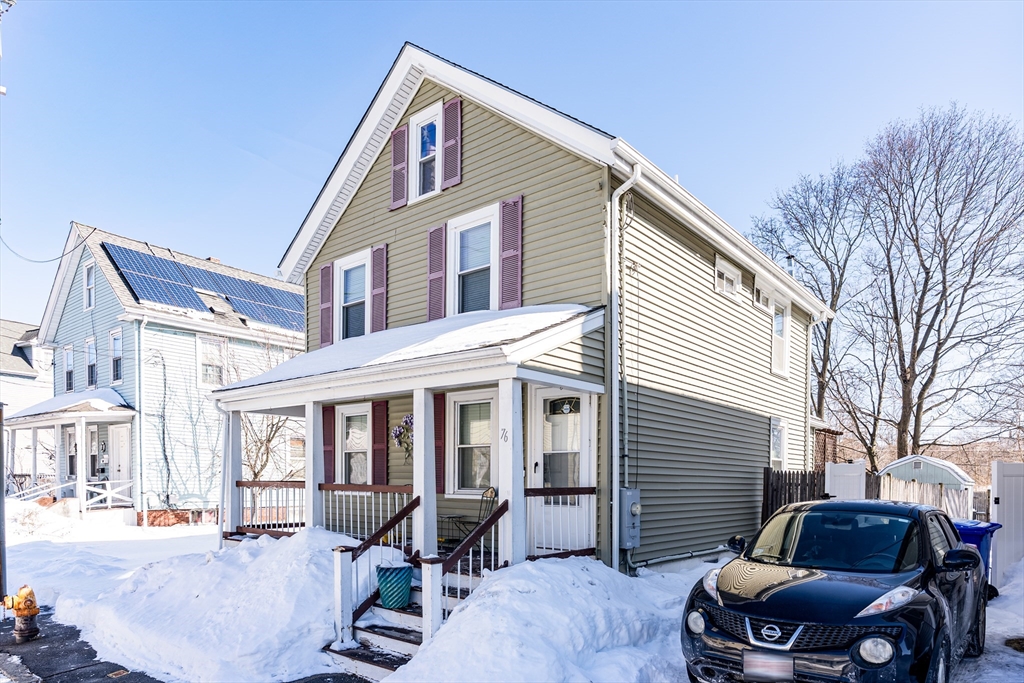 76 Business St, Boston, Massachusetts, 4 Bedrooms Bedrooms, 6 Rooms Rooms,2 BathroomsBathrooms,Residential,For Sale,Business St,73476672