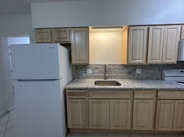 245 Green Street, Brockton, Massachusetts, 3 Bedrooms Bedrooms, 6 Rooms Rooms,1 BathroomBathrooms,Residential Lease,For Rent,Green Street,73476685