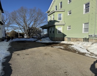 165 Eastern Ave, Fall River, Massachusetts, 9 Bedrooms Bedrooms, 20 Rooms Rooms,3 BathroomsBathrooms,Residential Income,For Sale,Eastern Ave,73476698