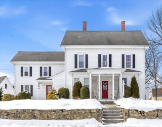 213 Pleasant Street, Norwood, Massachusetts, 3 Bedrooms Bedrooms, 6 Rooms Rooms,2.5 BathroomsBathrooms,Residential,For Sale,Pleasant Street,73476580