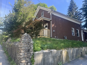 48 Lake St, Webster, Massachusetts, 4 Bedrooms Bedrooms, 7 Rooms Rooms,1 BathroomBathrooms,Residential,For Sale,Lake St,73476603 48 Lake St, Webster, Massachusetts, 4 Bedrooms Bedrooms, 7 Rooms Rooms,1 BathroomBathrooms,Residential,For Sale,Lake St,73476603