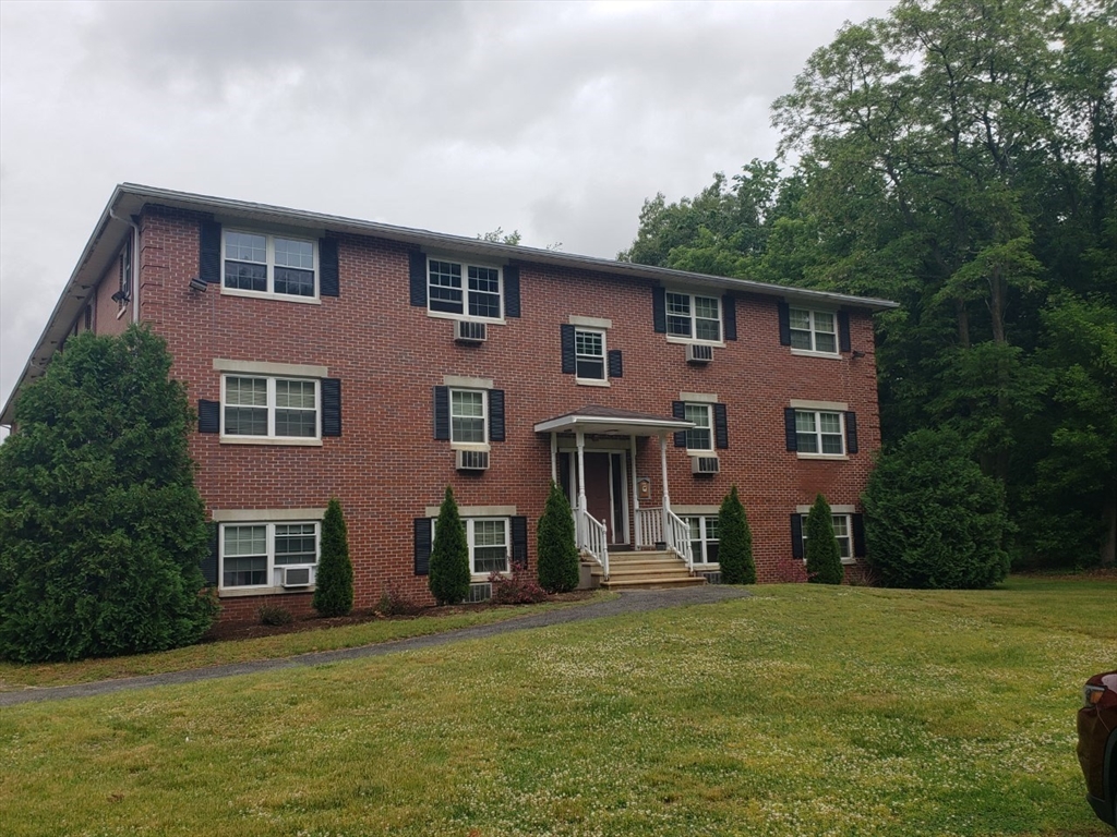 135 Union Street, Leominster, Massachusetts, 2 Bedrooms Bedrooms, 4 Rooms Rooms,1 BathroomBathrooms,Residential Lease,For Rent,Union Street,73476615