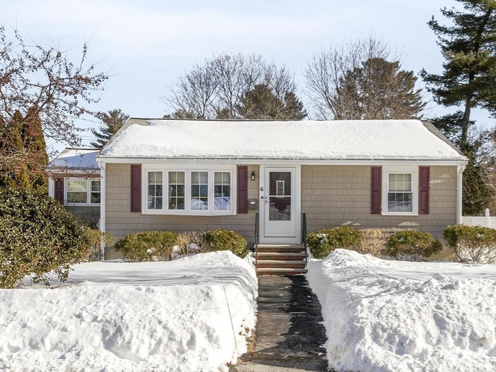 6 Starlight Avenue, Chelmsford, Massachusetts, 4 Bedrooms Bedrooms, 8 Rooms Rooms,2 BathroomsBathrooms,Residential,For Sale,Starlight Avenue,73476283