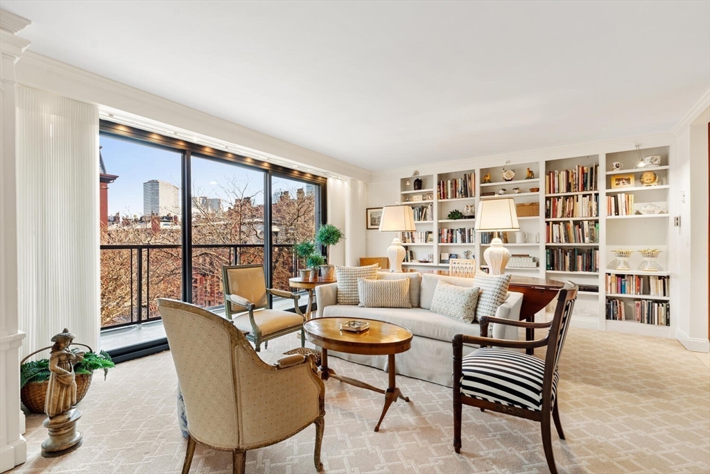 180 Beacon Street, Boston, Massachusetts, 2 Bedrooms Bedrooms, 4 Rooms Rooms,2 BathroomsBathrooms,Residential Lease,For Rent,Beacon Street,73476714