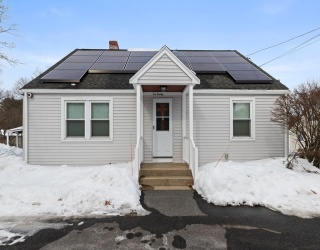 620 Farm Rd, Marlborough, Massachusetts, 4 Bedrooms Bedrooms, 6 Rooms Rooms,1 BathroomBathrooms,Residential,For Sale,Farm Rd,73476748