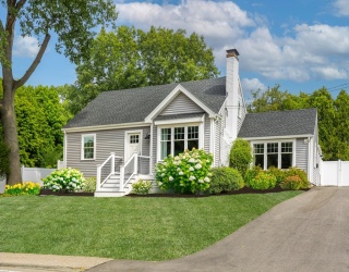 216 East St, Weymouth, Massachusetts, 3 Bedrooms Bedrooms, 9 Rooms Rooms,2 BathroomsBathrooms,Residential,For Sale,East St,73468706