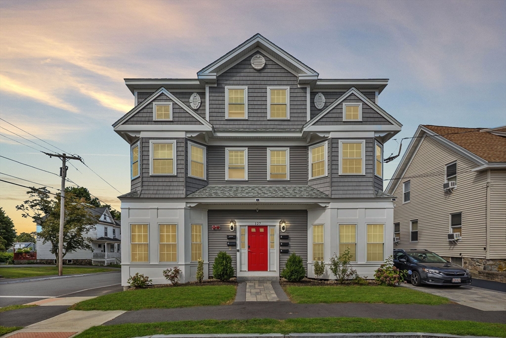 127 Marblehead St, North Andover, Massachusetts, 1 Bedroom Bedrooms, 3 Rooms Rooms,1 BathroomBathrooms,Residential,For Sale,Marblehead St,73440400