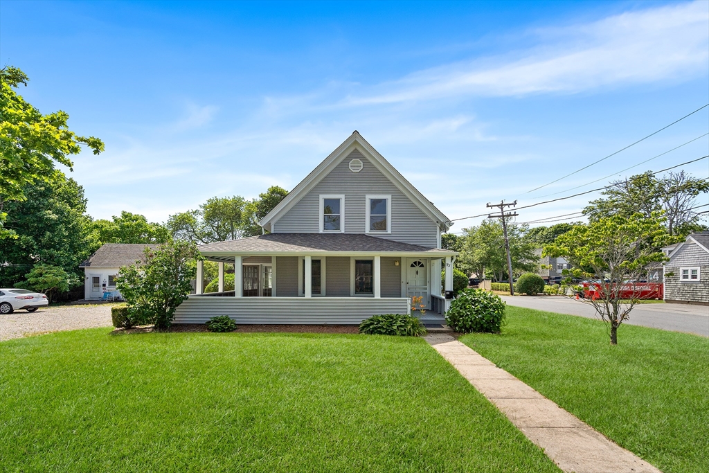 93 Sea St, Barnstable, Massachusetts, 4 Bedrooms Bedrooms, 9 Rooms Rooms,2 BathroomsBathrooms,Residential,For Sale,Sea St,73397665