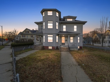769-771 Belmont Ave, Springfield, Massachusetts, 6 Bedrooms Bedrooms, 16 Rooms Rooms,3 BathroomsBathrooms,Residential Income,For Sale,Belmont Ave,73458623