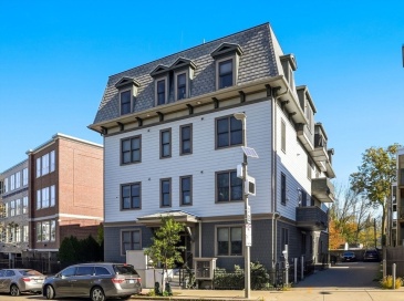 246-4 Boston St, Boston, Massachusetts, 2 Bedrooms Bedrooms, 5 Rooms Rooms,2.5 BathroomsBathrooms,Residential,For Sale,Boston St,73451003