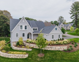 69 Wolcott Woods Lane, Milton, Massachusetts, 2 Bedrooms Bedrooms, 7 Rooms Rooms,2.5 BathroomsBathrooms,Residential,For Sale,Wolcott Woods Lane,73473373