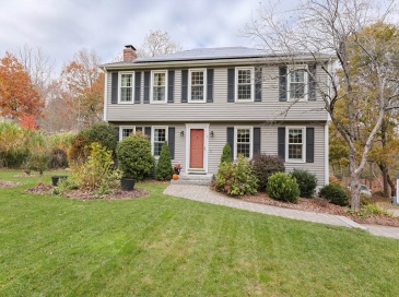 7 Hill Street, Medway, Massachusetts, 4 Bedrooms Bedrooms, 8 Rooms Rooms,2.5 BathroomsBathrooms,Residential,For Sale,Hill Street,73453305 7 Hill Street, Medway, Massachusetts, 4 Bedrooms Bedrooms, 8 Rooms Rooms,2.5 BathroomsBathrooms,Residential,For Sale,Hill Street,73453305