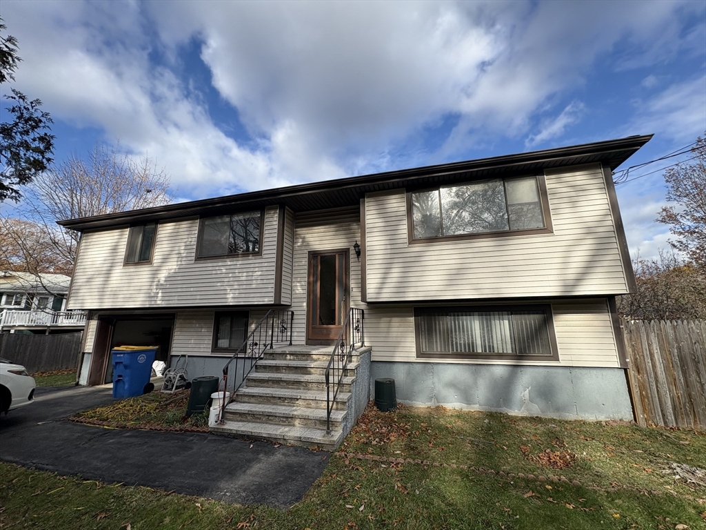 172 Russ St, Randolph, Massachusetts, 3 Bedrooms Bedrooms, 6 Rooms Rooms,1.5 BathroomsBathrooms,Residential,For Sale,Russ St,73454803