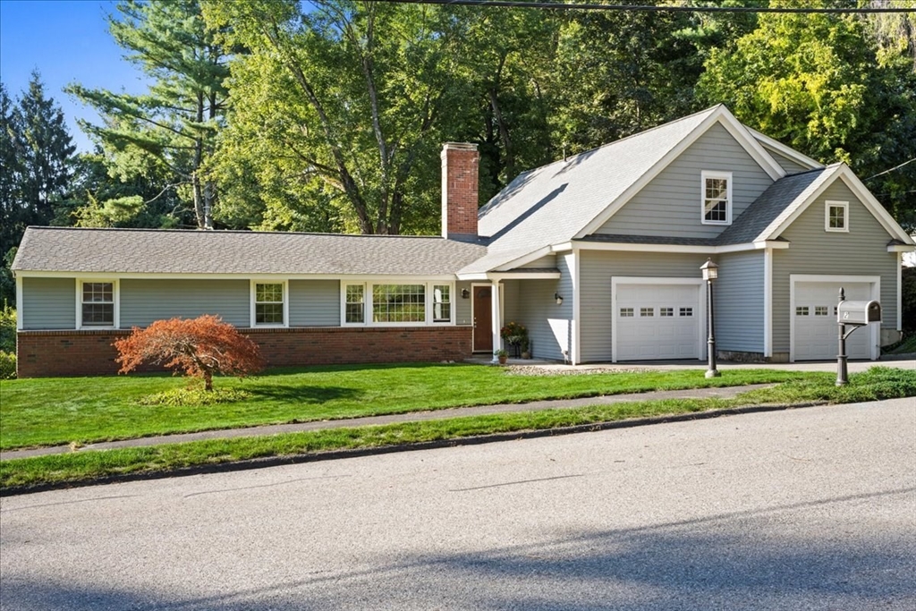 2 Fairview Dr, Southborough, Massachusetts, 3 Bedrooms Bedrooms, 7 Rooms Rooms,3 BathroomsBathrooms,Residential,For Sale,Fairview Dr,73435054