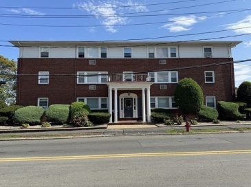 100 Magnolia Ave, Lynn, Massachusetts, 1 Bedroom Bedrooms, 3 Rooms Rooms,1 BathroomBathrooms,Residential,For Sale,Magnolia Ave,73425545