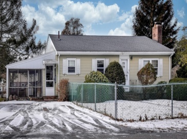 56 Walsh Street, Framingham, Massachusetts, 3 Bedrooms Bedrooms, 7 Rooms Rooms,1 BathroomBathrooms,Residential,For Sale,Walsh Street,73464532