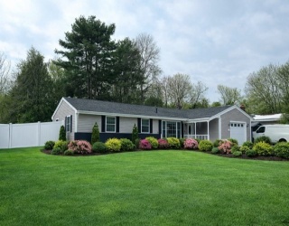 25 Richard Road, Hudson, Massachusetts, 4 Bedrooms Bedrooms, 7 Rooms Rooms,2 BathroomsBathrooms,Residential,For Sale,Richard Road,73474923