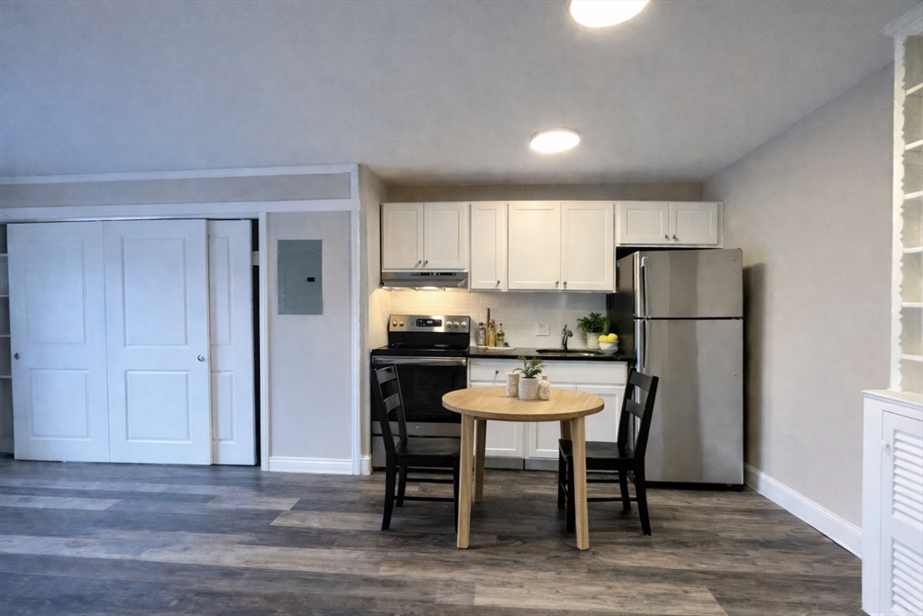 625 Main Street, Reading, Massachusetts, 1 Room Rooms,1 BathroomBathrooms,Residential Lease,For Rent,Main Street,73476926