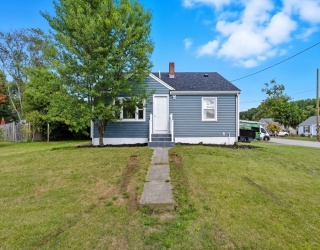 78 Linda St, Abington, Massachusetts, 4 Bedrooms Bedrooms, 7 Rooms Rooms,2 BathroomsBathrooms,Residential,For Sale,Linda St,73476949