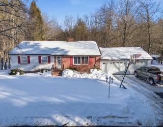 16 Worcester Road, Townsend, Massachusetts, 3 Bedrooms Bedrooms, 9 Rooms Rooms,3.5 BathroomsBathrooms,Residential,For Sale,Worcester Road,73476968