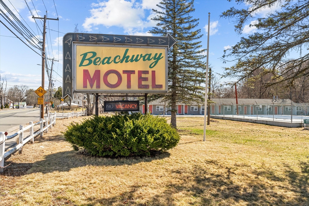 82 Beach Rd, Salisbury, Massachusetts, ,Commercial Sale,For Sale,Beach Rd,73476814