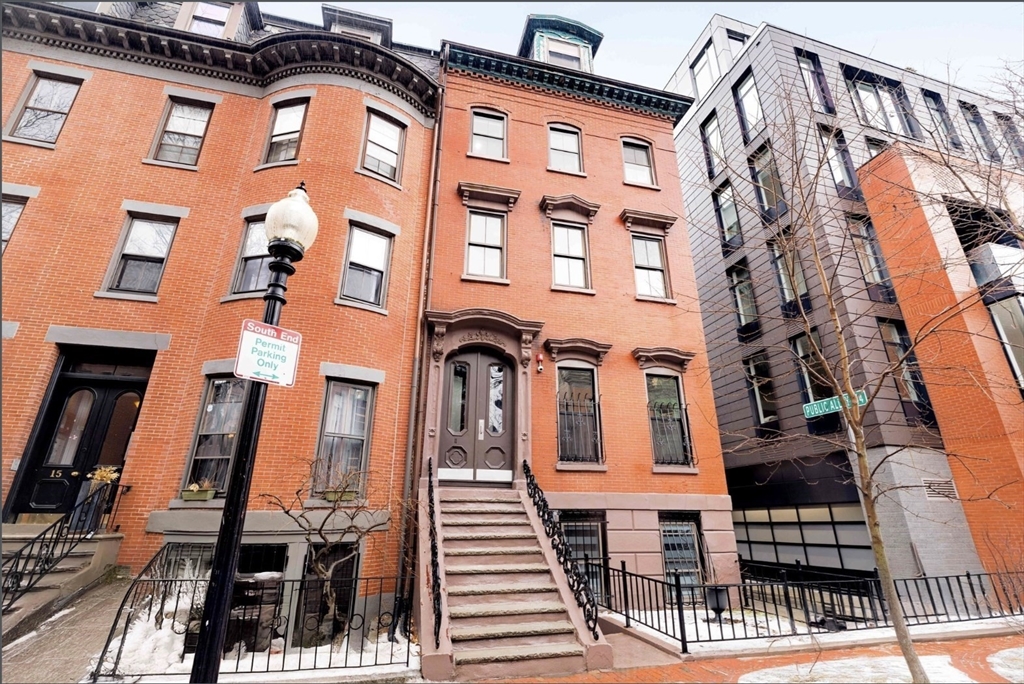 11 East Springfield St, Boston, Massachusetts, 2 Bedrooms Bedrooms, 3 Rooms Rooms,1 BathroomBathrooms,Residential Lease,For Rent,East Springfield St,73476817