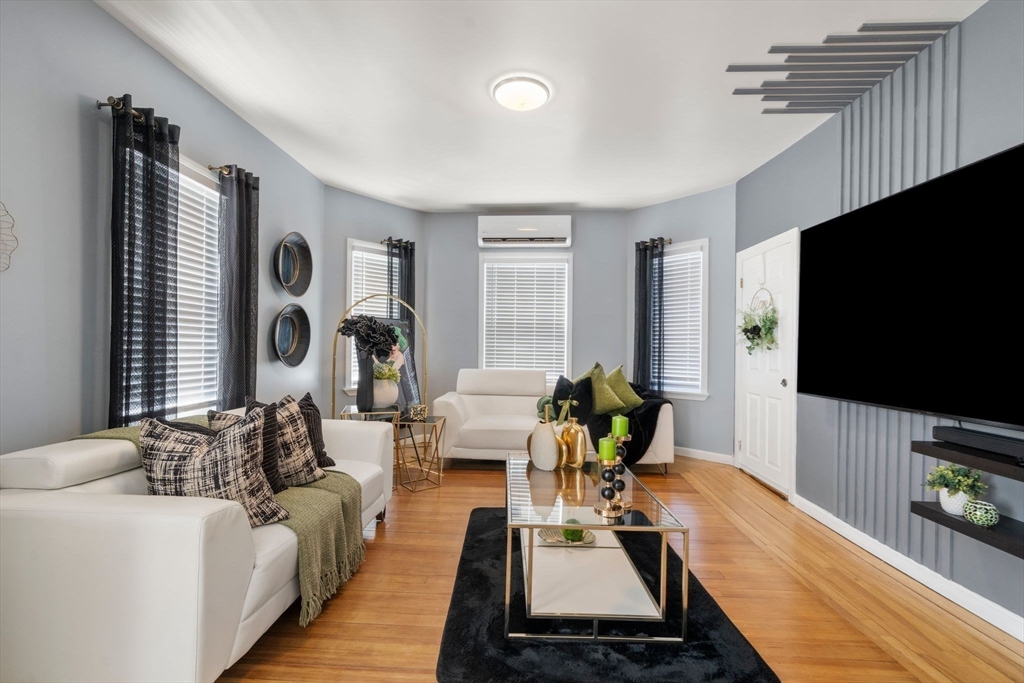 248-250 Jefferson St, Fall River, Massachusetts, 6 Bedrooms Bedrooms, 15 Rooms Rooms,2.5 BathroomsBathrooms,Residential Income,For Sale,Jefferson St,73476887