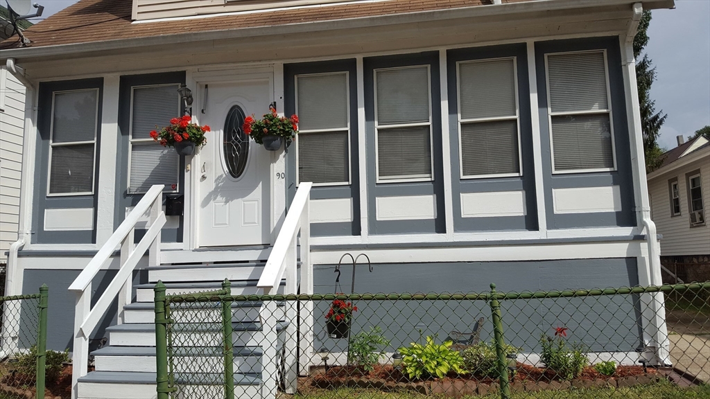 90 Hollingsworth St, Boston, Massachusetts, 3 Bedrooms Bedrooms, 6 Rooms Rooms,1.5 BathroomsBathrooms,Residential,For Sale,Hollingsworth St,73420761