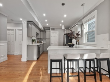 52 Lithgow St, Boston, Massachusetts, 3 Bedrooms Bedrooms, 6 Rooms Rooms,2 BathroomsBathrooms,Residential,For Sale,Lithgow St,73467615