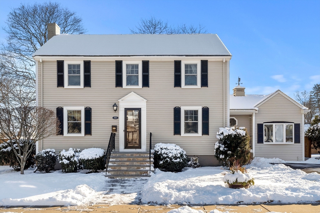 55 Aborn Avenue, Wakefield, Massachusetts, 3 Bedrooms Bedrooms, 8 Rooms Rooms,2 BathroomsBathrooms,Residential Lease,For Rent,Aborn Avenue,73477051