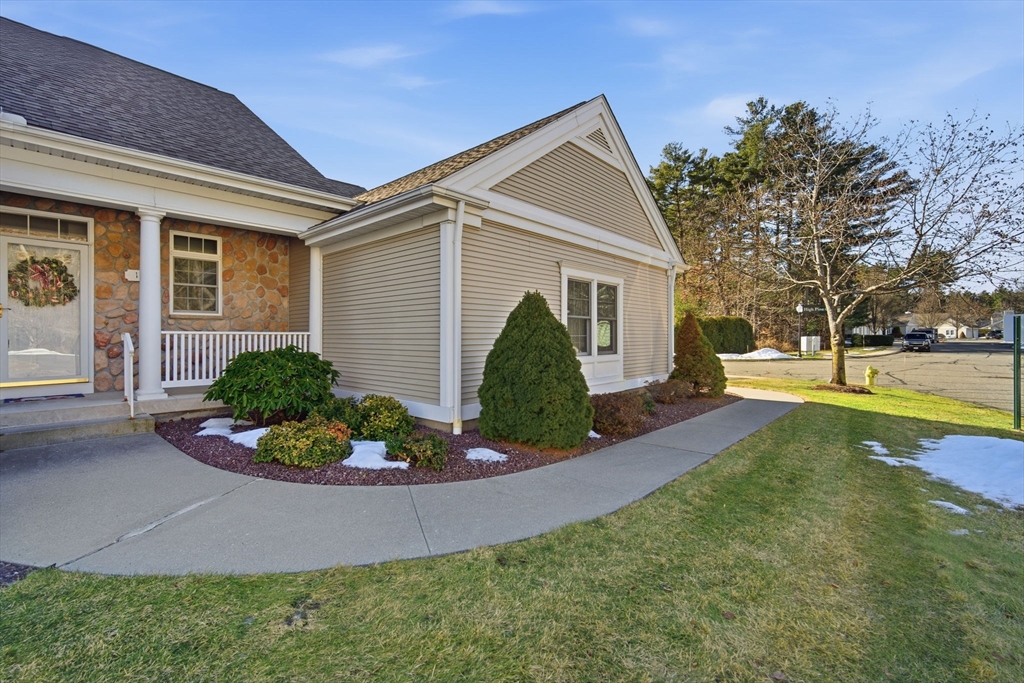 1 Aspen Dr, Wilbraham, Massachusetts, 3 Bedrooms Bedrooms, 7 Rooms Rooms,2.5 BathroomsBathrooms,Residential,For Sale,Aspen Dr,73477054