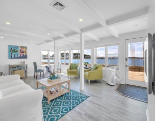 87 Fort Point Rd, Weymouth, Massachusetts, 3 Bedrooms Bedrooms, 5 Rooms Rooms,2 BathroomsBathrooms,Residential,For Sale,Fort Point Rd,73476733