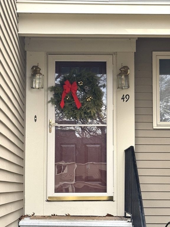 49 Brickett Hill Circle, Haverhill, Massachusetts, 2 Bedrooms Bedrooms, 5 Rooms Rooms,2.5 BathroomsBathrooms,Residential Lease,For Rent,Brickett Hill Circle,73469209