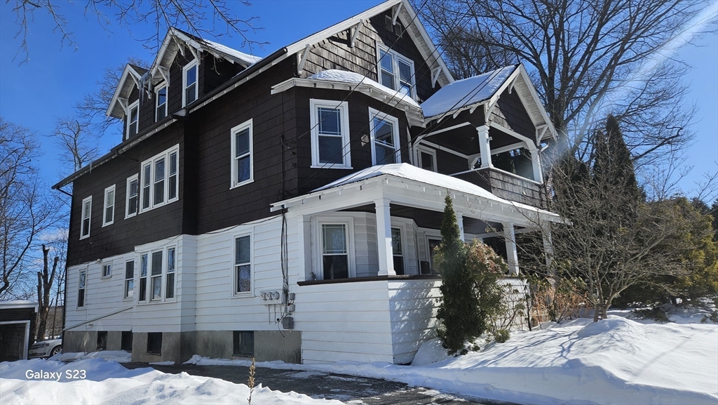 17 Cleveland Ave, Worcester, Massachusetts, 2 Bedrooms Bedrooms, 5 Rooms Rooms,1 BathroomBathrooms,Residential Lease,For Rent,Cleveland Ave,73477049