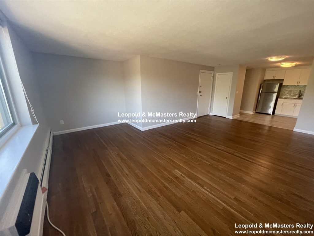519 Washington St, Brookline, Massachusetts, 2 Bedrooms Bedrooms, 4 Rooms Rooms,2 BathroomsBathrooms,Residential Lease,For Rent,Washington St,73477076