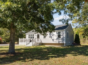 9 Theroux Dr, Falmouth, Massachusetts, 3 Bedrooms Bedrooms, 6 Rooms Rooms,2 BathroomsBathrooms,Residential,For Sale,Theroux Dr,73443430