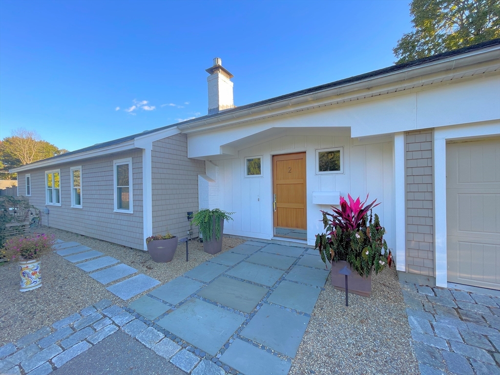 2 Melville Pl, Wayland, Massachusetts, 3 Bedrooms Bedrooms, 6 Rooms Rooms,2 BathroomsBathrooms,Residential,For Sale,Melville Pl,73467901