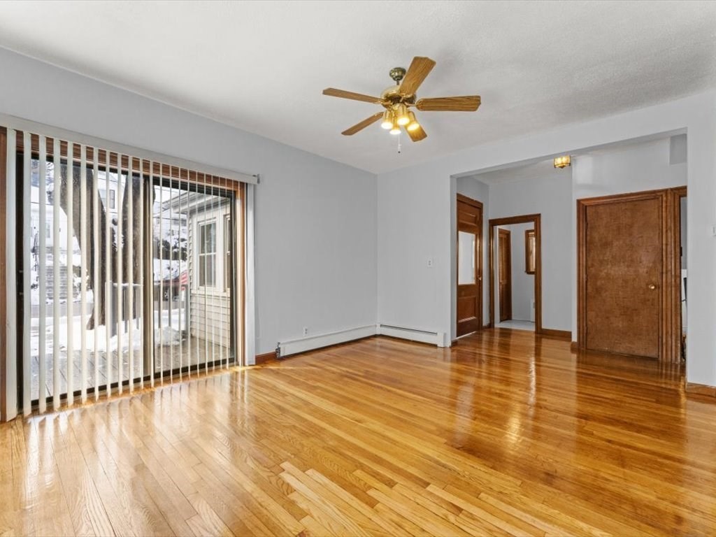 91 Maplewood Ave, Marlborough, Massachusetts, 4 Bedrooms Bedrooms, 9 Rooms Rooms,3 BathroomsBathrooms,Residential Income,For Sale,Maplewood Ave,73447367