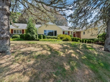 26 Westwood Dr, Portsmouth, Rhode Island, 3 Bedrooms Bedrooms, 9 Rooms Rooms,3 BathroomsBathrooms,Residential,For Sale,Westwood Dr,73429269 26 Westwood Dr, Portsmouth, Rhode Island, 3 Bedrooms Bedrooms, 9 Rooms Rooms,3 BathroomsBathrooms,Residential,For Sale,Westwood Dr,73429269