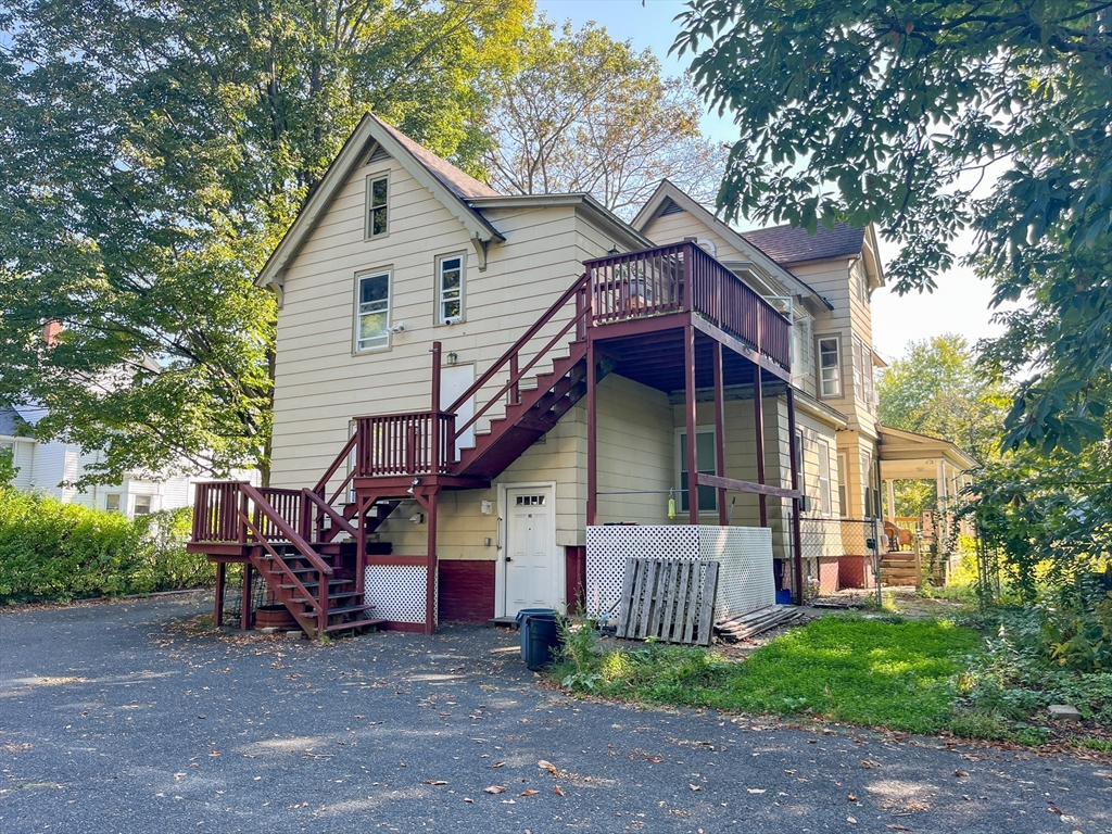 30 Grinnell St, Greenfield, Massachusetts, 6 Bedrooms Bedrooms, 12 Rooms Rooms,2 BathroomsBathrooms,Residential Income,For Sale,Grinnell St,73433488