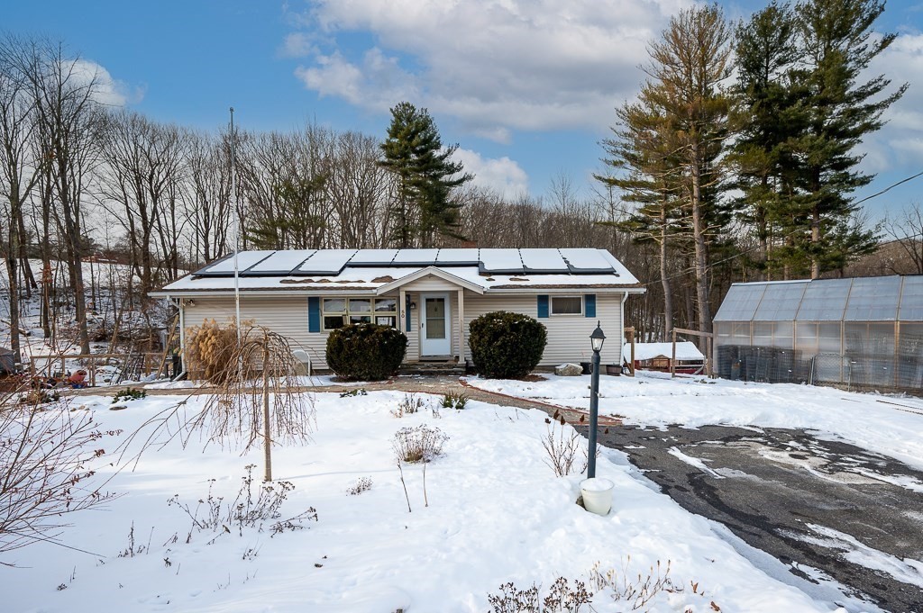 50 Craig St, Leicester, Massachusetts, 3 Bedrooms Bedrooms, 6 Rooms Rooms,1 BathroomBathrooms,Residential,For Sale,Craig St,73466201