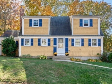 39 Columbia St, North Attleboro, Massachusetts, 5 Bedrooms Bedrooms, 8 Rooms Rooms,2 BathroomsBathrooms,Residential,For Sale,Columbia St,73448859