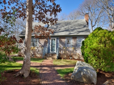 169 Clover Hill Drive, Tisbury, Massachusetts, 3 Bedrooms Bedrooms, 6 Rooms Rooms,2 BathroomsBathrooms,Residential,For Sale,Clover Hill Drive,73459283