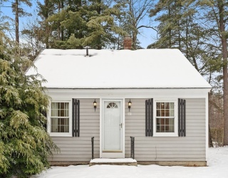 558 Massachusetts Ave, Lunenburg, Massachusetts, 2 Bedrooms Bedrooms, 6 Rooms Rooms,1 BathroomBathrooms,Residential,For Sale,Massachusetts Ave,73466725