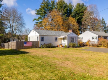 323 Southwick Rd, Westfield, Massachusetts, 3 Bedrooms Bedrooms, 6 Rooms Rooms,1 BathroomBathrooms,Residential,For Sale,Southwick Rd,73456203 323 Southwick Rd, Westfield, Massachusetts, 3 Bedrooms Bedrooms, 6 Rooms Rooms,1 BathroomBathrooms,Residential,For Sale,Southwick Rd,73456203
