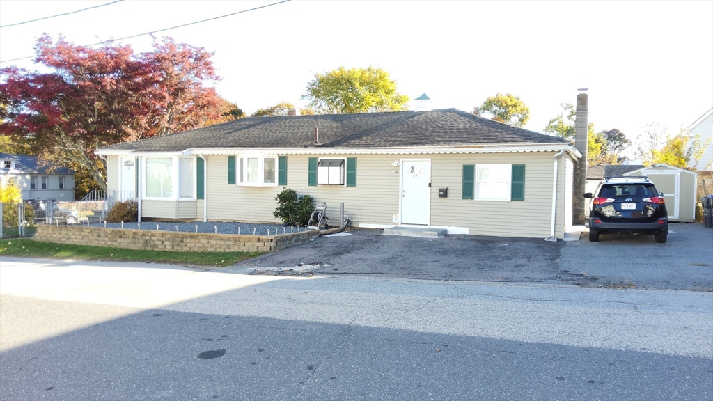 24 Court St, Methuen, Massachusetts, 4 Bedrooms Bedrooms, 7 Rooms Rooms,2 BathroomsBathrooms,Residential,For Sale,Court St,73449596