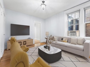 116 Riverway St, Boston, Massachusetts, 1 Bedroom Bedrooms, 3 Rooms Rooms,1 BathroomBathrooms,Residential,For Sale,Riverway St,73440821