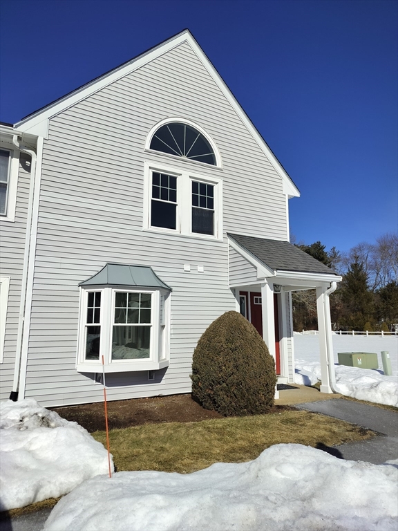 75 Warren St W, Raynham, Massachusetts, 2 Bedrooms Bedrooms, 7 Rooms Rooms,1.5 BathroomsBathrooms,Residential,For Sale,Warren St W,73477103